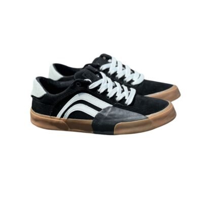 Tenis Gremio Burned Vulk Camel (Vulcanizado) negro, suela camel